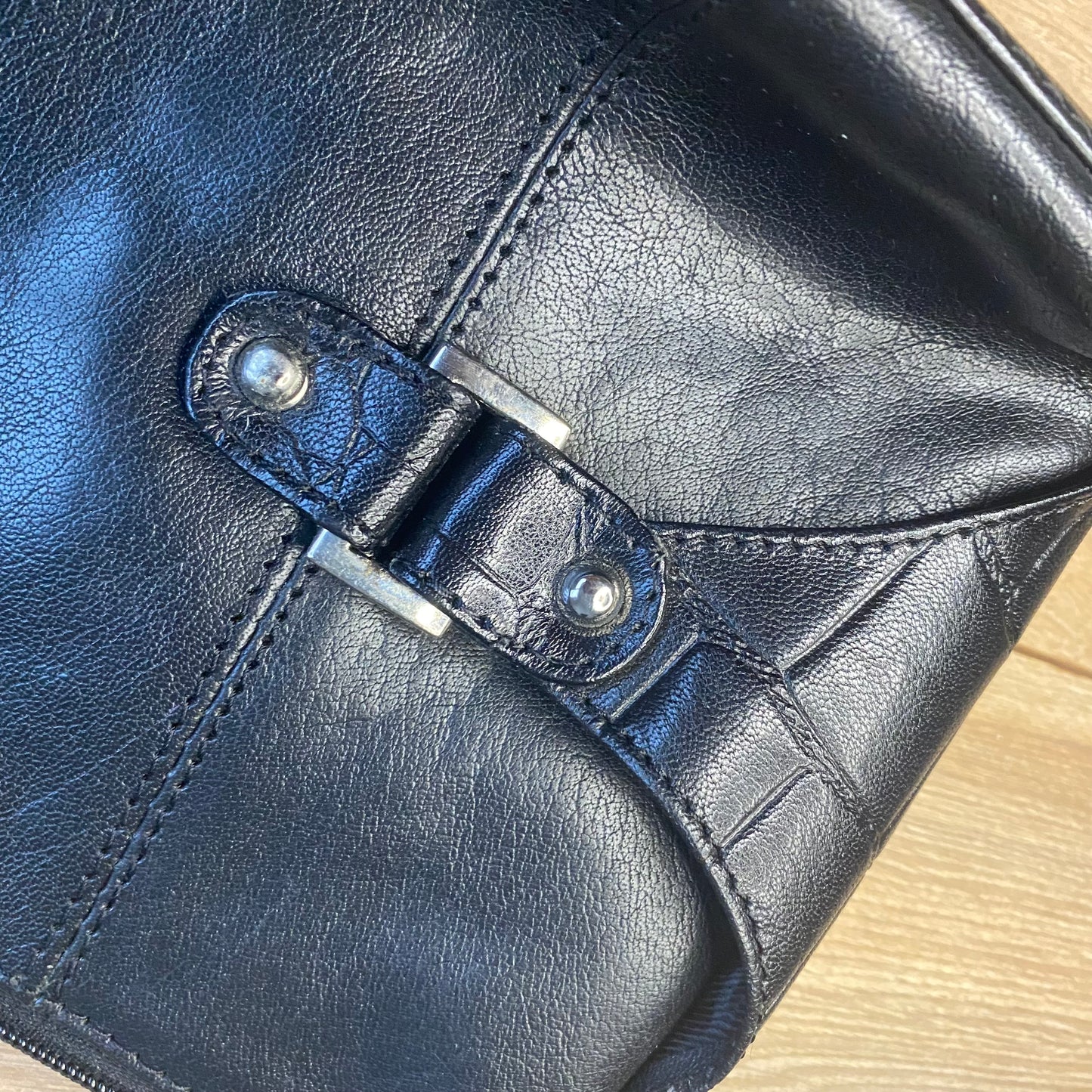 Vintage genuine leather shoulder bag