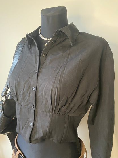 Black button-up long sleeve cropped shirt