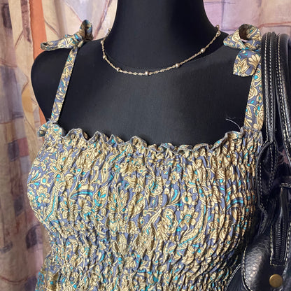 Vintage vacation pattern top