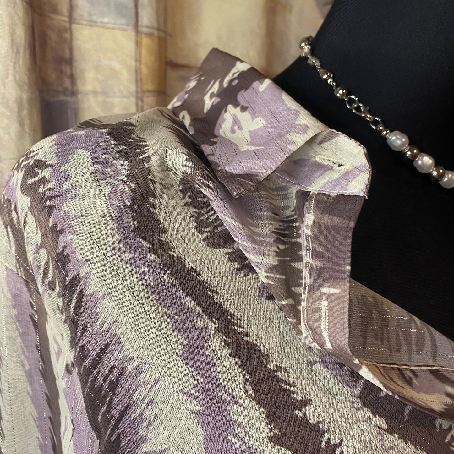 Sparkly pattern blouse