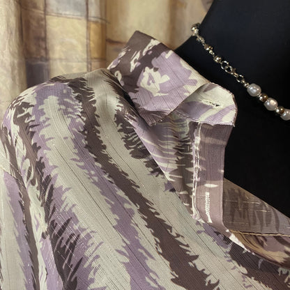 Sparkly pattern blouse