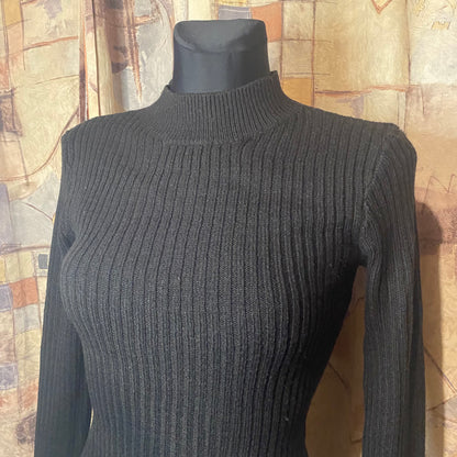 Black high-neck sweatshirt