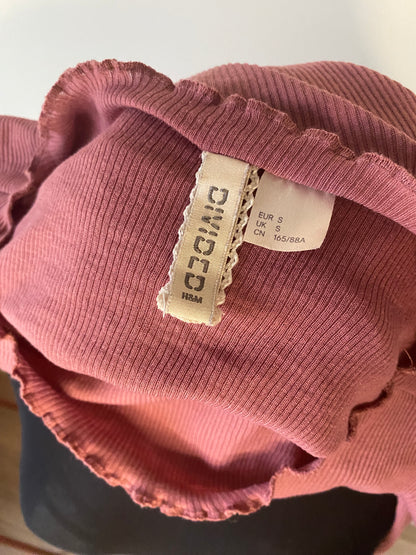 Pink long-sleeve sweatshirt