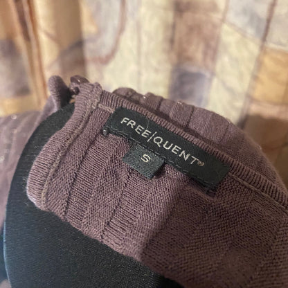 Vintage look purple off-shoulder blouse