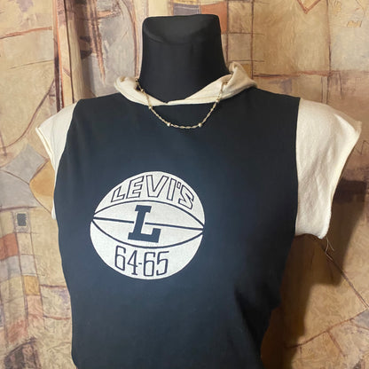 Vintage Levi’s baby tee