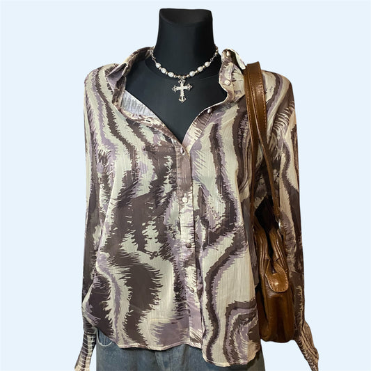 Sparkly pattern blouse