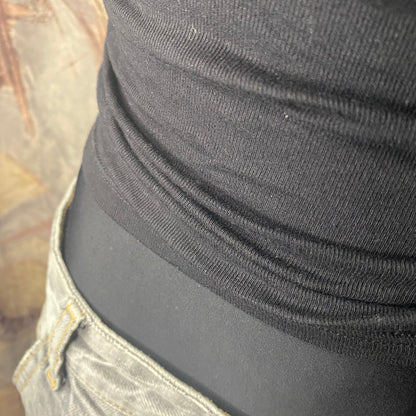 Simple black scrunched top