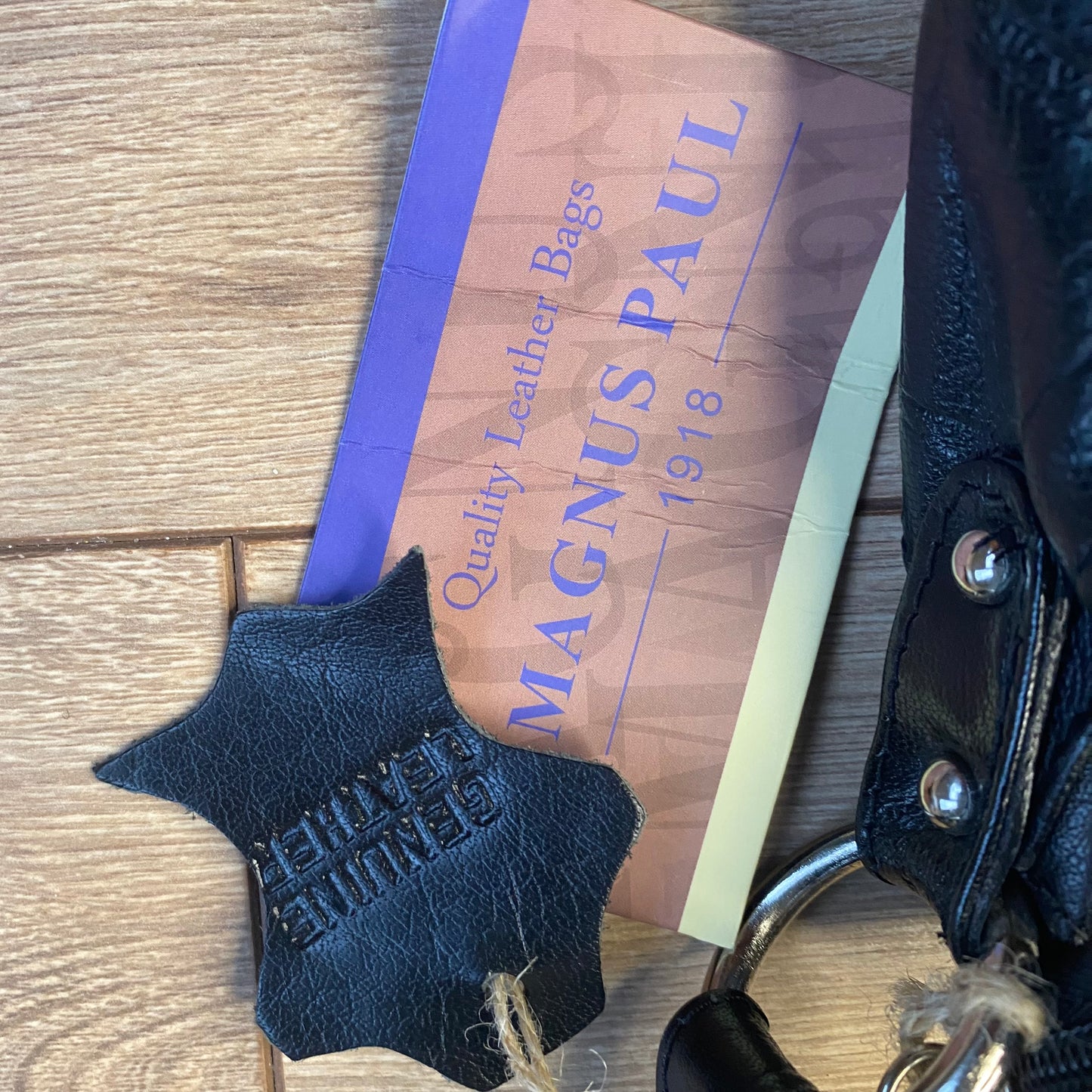 Vintage genuine leather shoulder bag