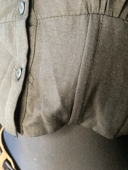 Black button-up long sleeve cropped shirt