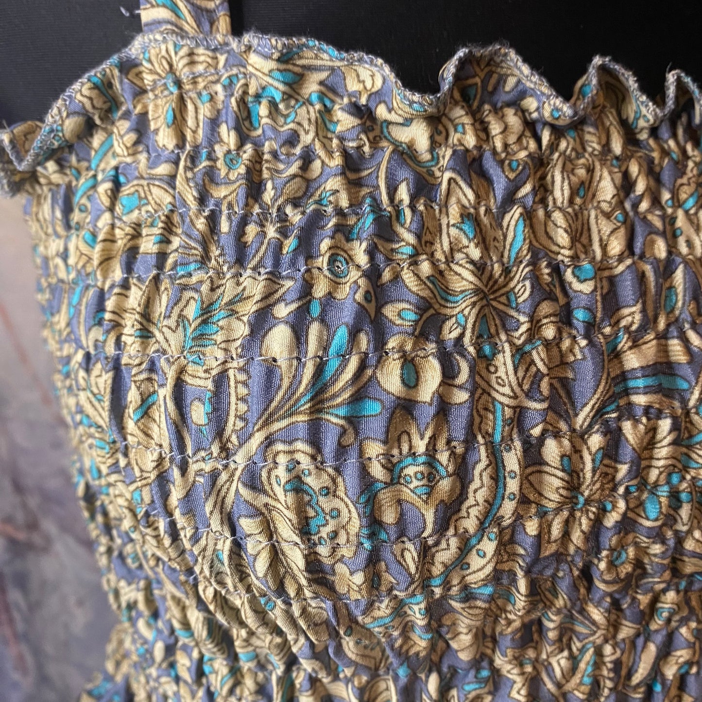 Vintage vacation pattern top