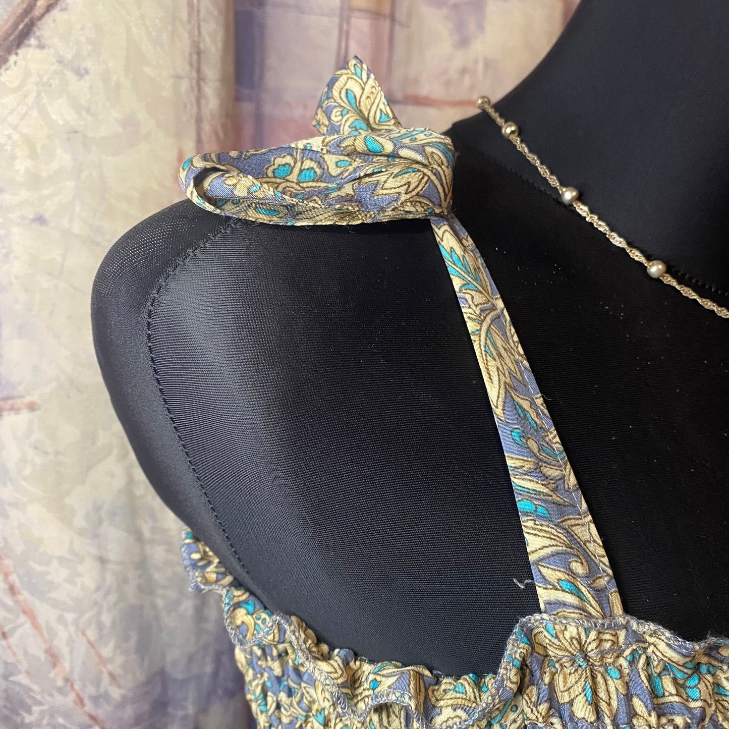 Vintage vacation pattern top